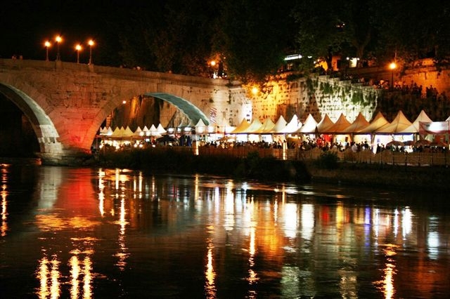 lungo il tevere roma
