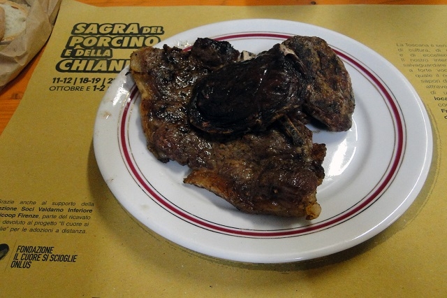 sagra del porcino e della chianina http://www.sagretoscane.com/sagre/pi/castelfranco-di-sotto/sagra-del-porcino-e-della-chianina.html