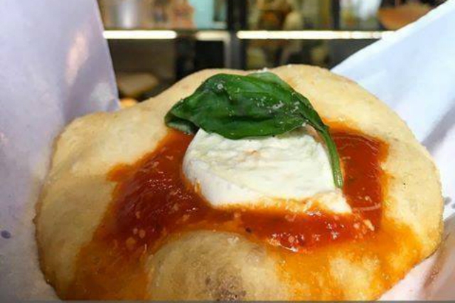 ce stamo a pensà migliore street food regionale roma napoli napoletano pizza fritta frittatina di maccheroni monti