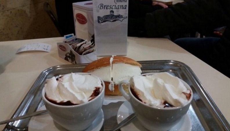 la bresciana caffè con panna
