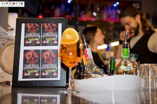 viktoria lounge barhttps://www.facebook.com/viktorialoungebar/photos/a.1852226521473022/1853590941336580/?type=3&theater