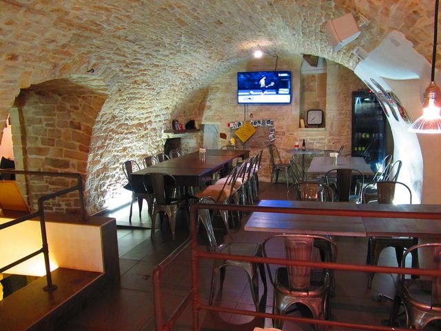 gradisca bitonto puglia pub