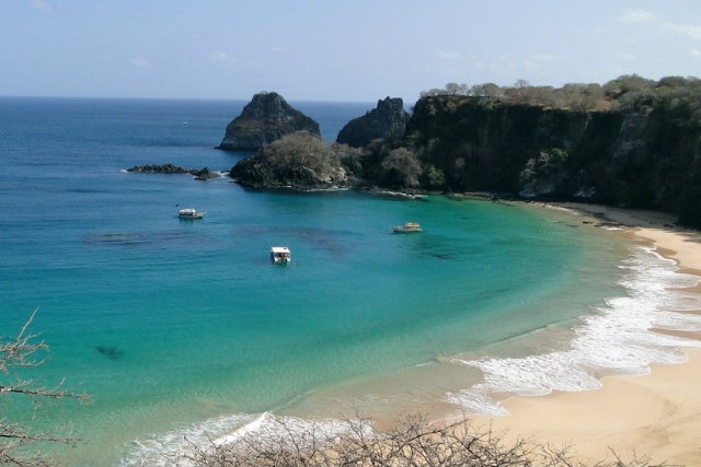 baia do sancho fernando de noronha, brasile https://www.flickr.com/photos/af2009/6838976525/in/photolist-bqkxsn-8um3j6-35hh7i-v9mkr9-twfgmm