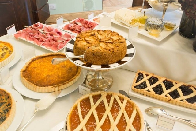 relais le jardin hotel regency brunch https://www.facebook.com/hotelregency/photos/gm.1604781189829879/10154259464223845/?type=3&theater