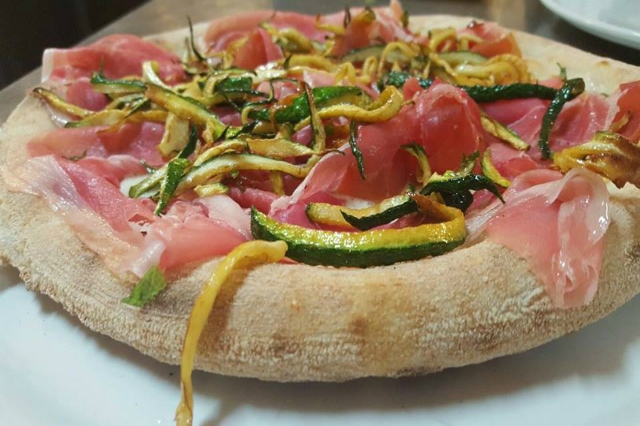 luca's pizza pd