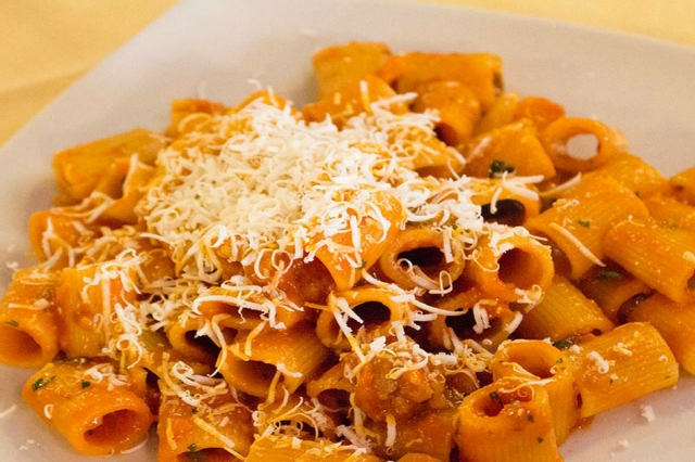 hostaria isidoro roma celio colosseo i migliori ristoranti nascosti a roma amatriciana cucina romana osteria trattoria