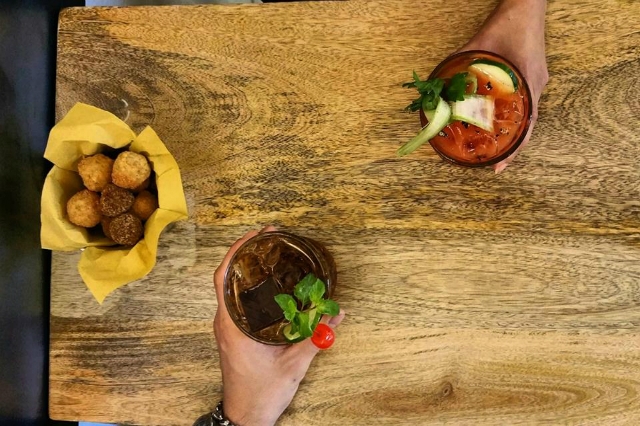 officine san giovanni cocktail e food pairing roma aperitivo cucina cena signature san giovanni bistrot locali migliori