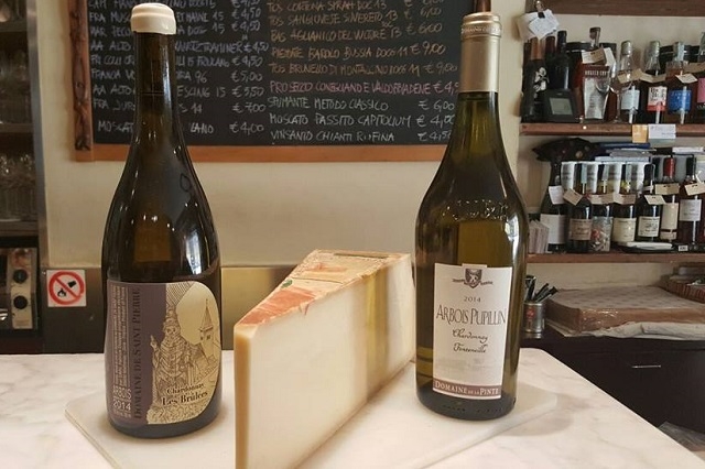 le volpi e l'uva https://www.facebook.com/levolpieluvafirenze/photos/a.373384679505514.1073741827.371617373015578/566311130212867/?type=3&theater