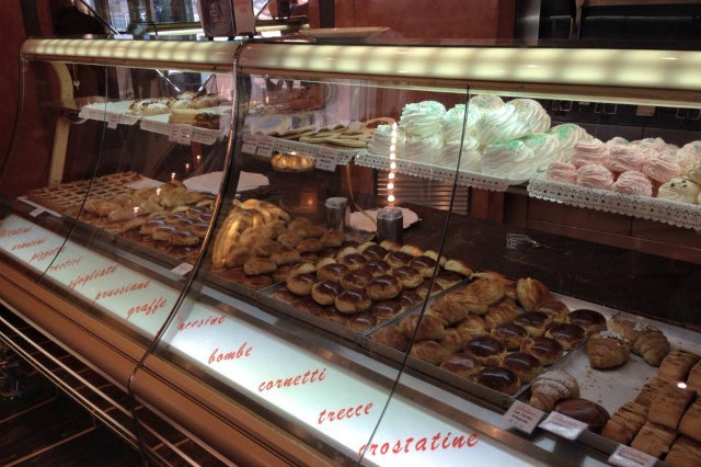 carraturo, sfogliatelle