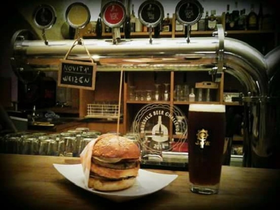 hamburger, murex brew pub