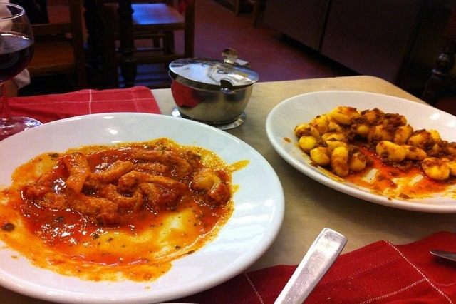 trattoria gozzi sergio firenze https://www.facebook.com/832047550155728/photos/pb.832047550155728.-2207520000.1452858921./832149376812212/?type=3&theater