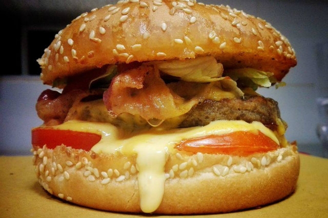 the hidden pub burger