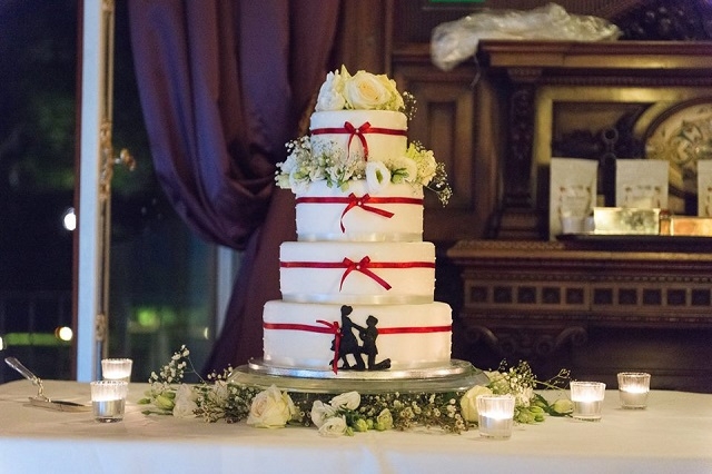 sugar&spice https://www.facebook.com/sugarespicebakery/photos/a.276530672371407.75449.276518962372578/1057702524254214/?type=3&theater