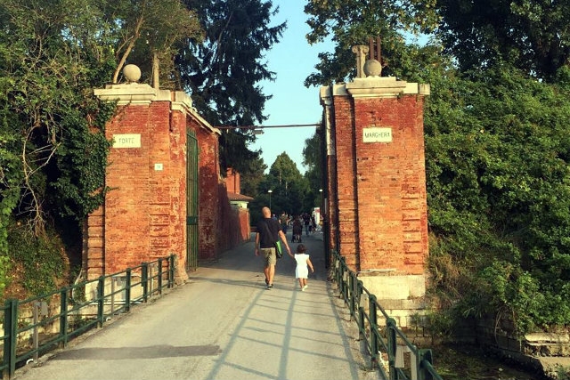 locali aperti in agosto veneto