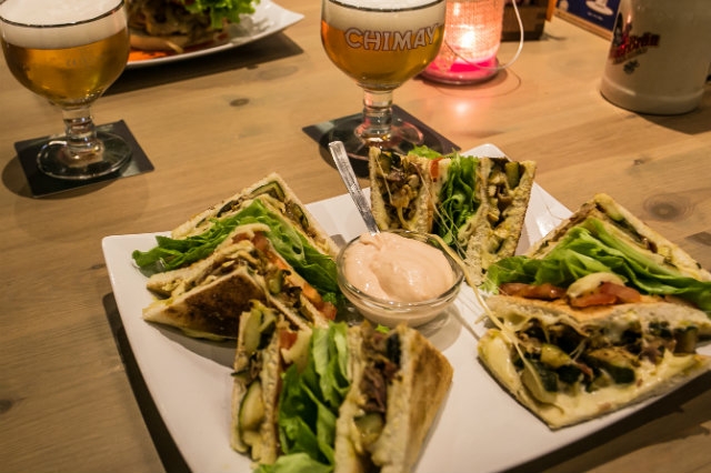 mezza pinta treviso club sandwich