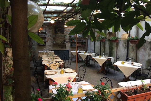 enoteca le barrique firenze
https://www.facebook.com/389741767744303/photos/pcb.1864586230259842/1864584966926635/?type=3&theater