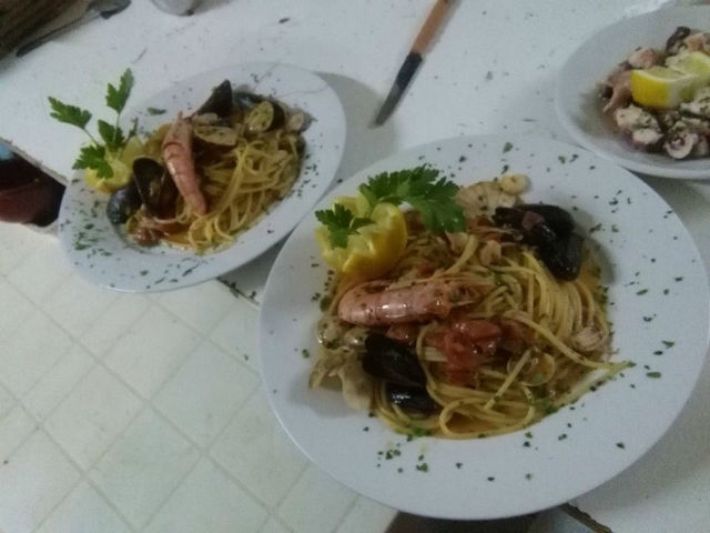 ciccio e birra bisceglie ristorante pizzeria lungomare porto bisceglie foto da facebook https://www.facebook.com/cicciobirray/photos/a.361000880685311.1073741832.360570510728348/936879169764143/?type=3&theater