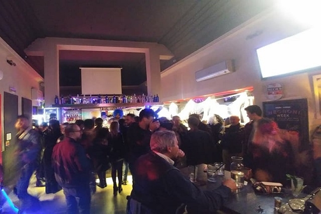 viktoria lounge bar https://www.facebook.com/viktorialoungebar/photos/a.1852226521473022.1073741847.116096471752711/1852227888139552/?type=3&theater