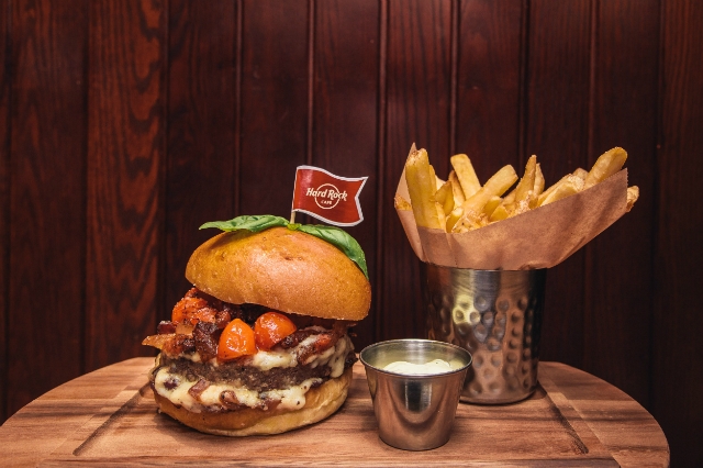 matriciana burger hamburgers menu hard rock cafe roma via veneto pranzo cena americano hamburgeria panini