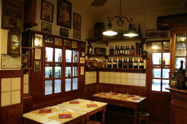 antica mescita san niccolò firenze https://www.facebook.com/178634992237341/photos/pb.178634992237341.-2207520000.1455715871./207710865996420/?type=3&theater