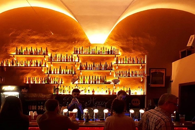 beer house club https://www.facebook.com/beer.house.club/photos/a.153534061421137.33387.136915426416334/1349691995138665/?type=3&theater