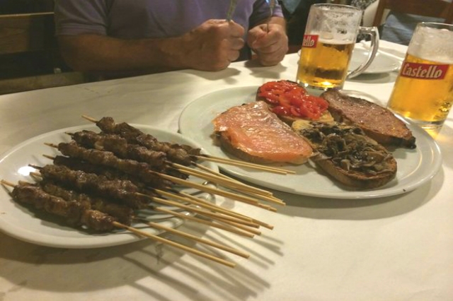 al gallo rosso pizzeria nomentano arrosticini bruschette ristoranti roma spendere poco