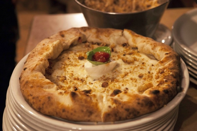 le 4 migliori pizze con cornicione ripieno di napoli
