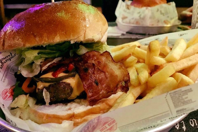 angeli rock roma hamburger