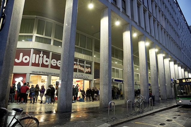 jollibee milano esterno