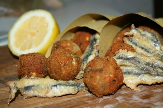 6 trattorie di cucina tipica napoletana dove mangiare con meno di 15 euro