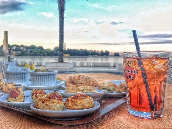 aperitivo, brindisi, lungomare, betty caffè