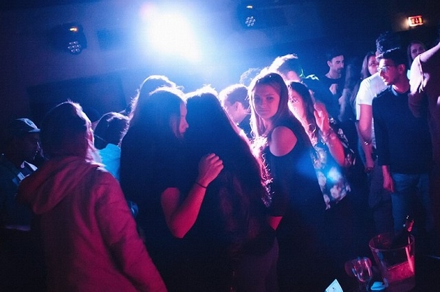 bamboo lounge bar https://www.facebook.com/bambooloungeclub/photos/a.667556673356152.1073741881.606184092826744/667572186687934/?type=3&theater