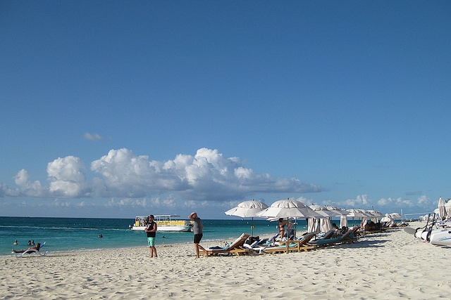 grace bay, providenciales, turks e caicos https://www.flickr.com/photos/blok70/43864066082/in/photolist-29q7ndq-anmcts-anmccy-anjogm-8yd2sm-8y9zgi-8y9zrc-8y9zhv-bvzijc-8y9zwn-piq3bo-qgtdj5-bvz5vp-cdmzfj-cdmvxu-anjoft-cdmwgs-cdmtru-cdmrcg-piqrve-27d12c5-29rkrrm-6kgi2s-fn8jre-mjd1u7-gbmw3n-p2rybe-hvwzos-hjwqqe-8rktdr-9tqskg-buhngz-dzdty6-9yx7py-hjwqn8-9yu64k-9yu7ov-hmeb7l-d3ajqj-9uitu3-hmexh9-8xacqf-9thqek-hjxygf-9yx7ol-9yx7wl-9uopdp-9yenpq-9yewrg-9ysz3s
