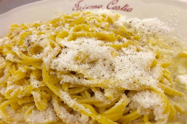 taverna cestia piramide famiglia salvi amatrice ristoratori trattoria romana cucina romanesca cacio e pepe classifica migliori 10 cacio e pepe a roma
