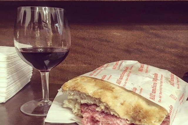 all'antico vinaio https://www.facebook.com/allanticovinaio/photos/a.344289109007616.1073741824.146643895438806/781689828600873/?type=3&theater
