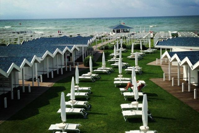stabilimenti vip fregene v lounge beach