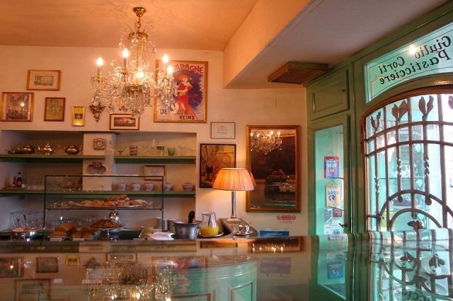 dolci e dolcezze https://www.facebook.com/pasticceriadolciedolcezze/photos/a.601653383252107.1073741827.601174013300044/601653666585412/?type=3&theater