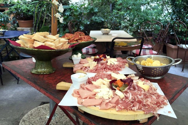 aperitivo con tagliere veneto