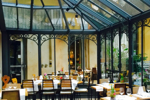 delicatessen veranda