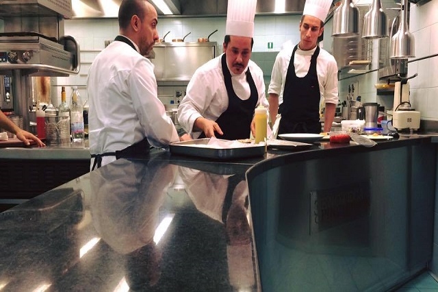 enoteca pinchiorri https://www.facebook.com/enotecapinchiorri/photos/a.466290903570714.1073741839.215316842001456/466290926904045/?type=3&theater