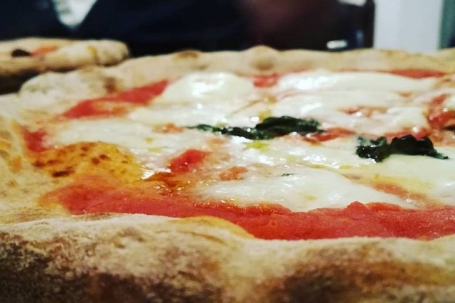 sciuè sciuè https://www.facebook.com/frittopizzavegano/photos/a.383583428394242.92579.307520902667162/1240989212653655/?type=3&theater