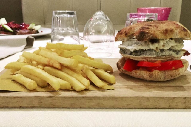 hamburger razionale roma