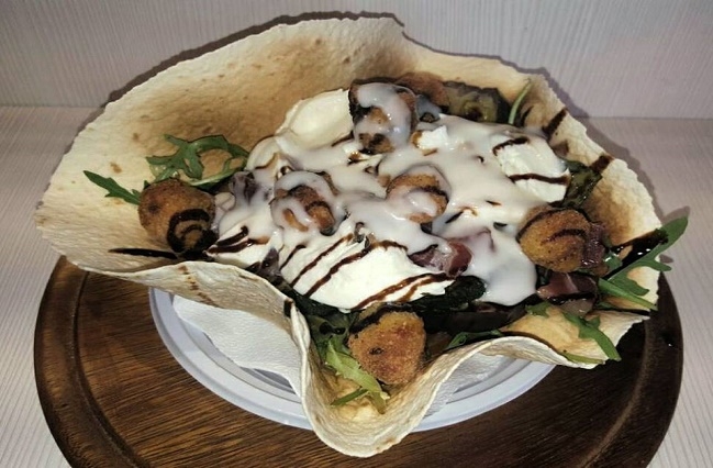 insalata, quattroquarti crostaemollica, matera