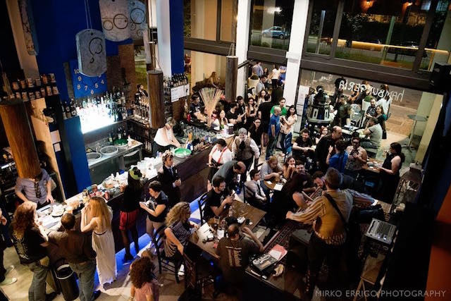 tardis pub doctor who milano