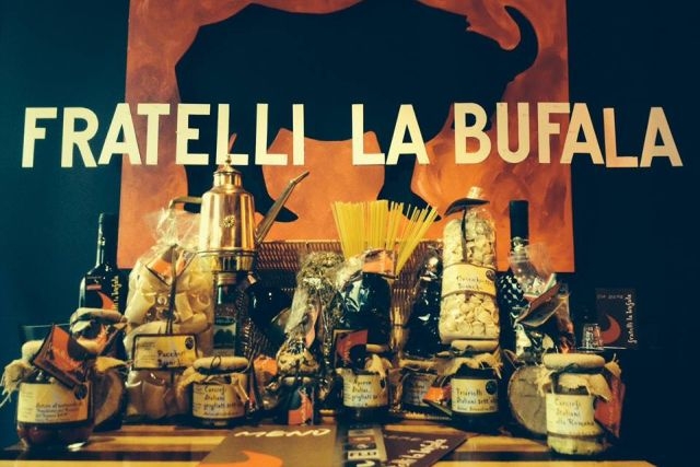 mangiare al centro commerciale roma fratelli la bufala