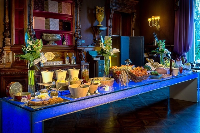 villa cora brunch