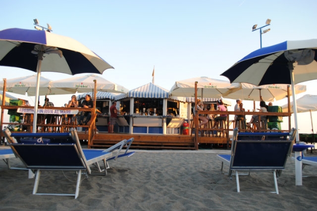 aperitivi spiaggia lido ostia