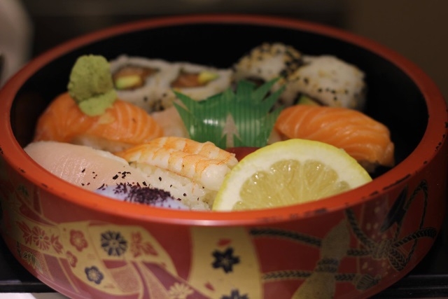 milano pranzo cena aperitivo asporto poporoya chirashi